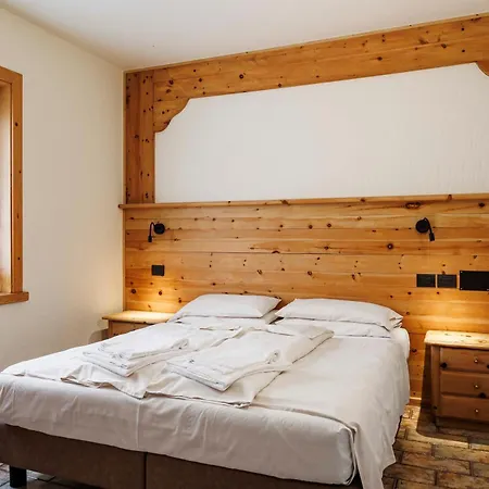 Apartment Bait Panorama