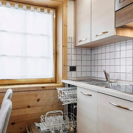 Apartment Bait Panorama *