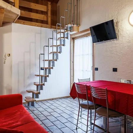 Apartment Bait Panorama