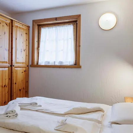 Apartment Bait Panorama *