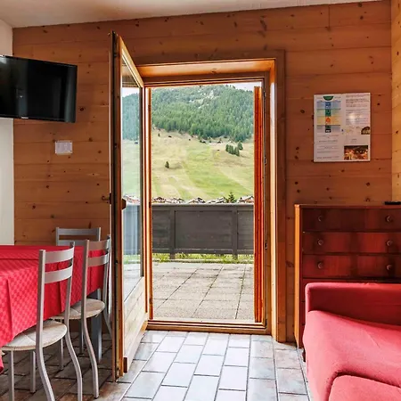 Apartment Bait Panorama *