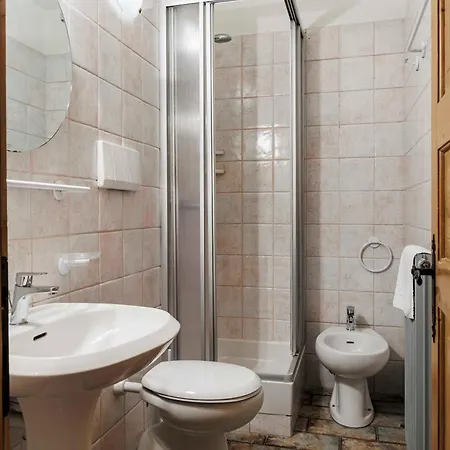 Apartment Bait Panorama